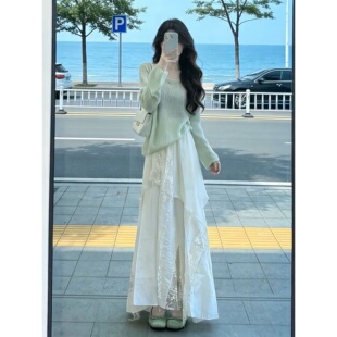 早春温婉少女度假软糯针织上衣衫搭配高腰绝美蕾丝半身裙两件套装