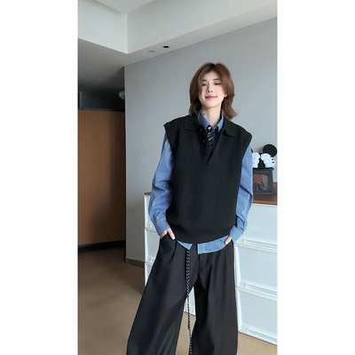 黑色马甲背心+格纹衬衫