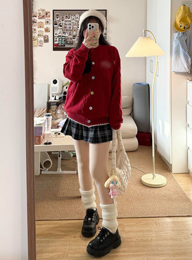 冬日气质跨年彩虹纽扣绞花毛衣开衫女学生圣诞节红色圆领针织上衣