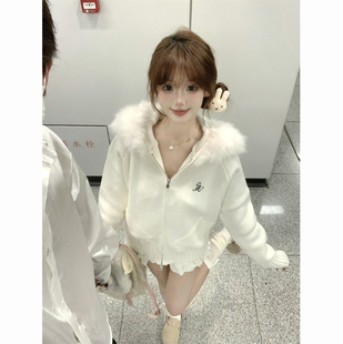 秋冬休闲慵懒风松弛感刺绣毛领连帽开衫 宽松休闲通勤外套 秋冬时尚