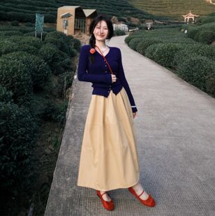 法式复古春季穿搭一整套装时尚针织打底开衫上衣+高腰黄色半身裙