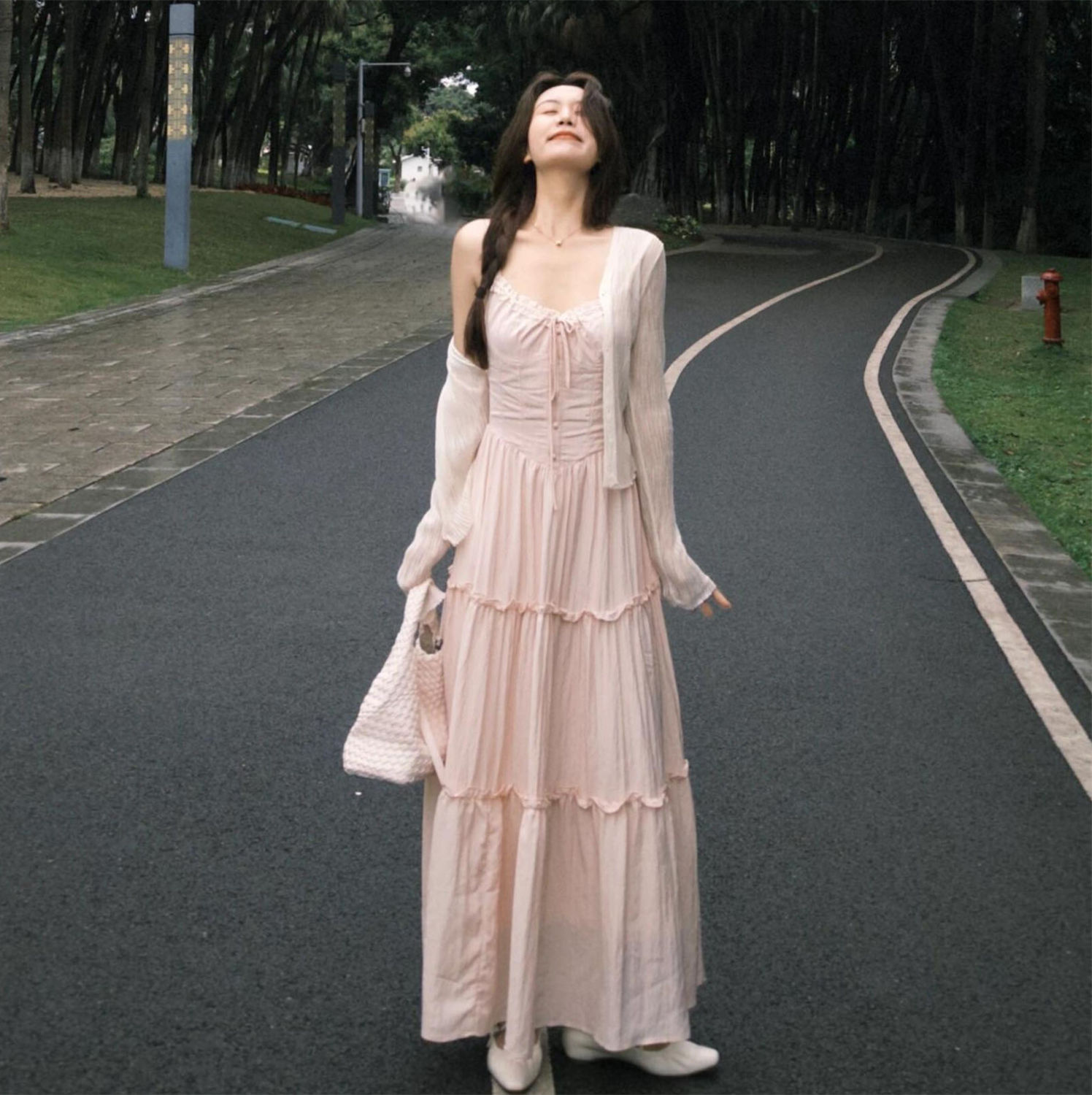 夏季甜美通勤蕾丝拼接粉色吊带连衣裙搭配防晒开衫外套女两件套装