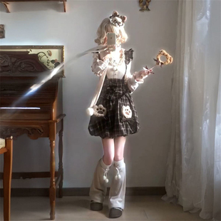 日系甜妹可爱千金风格纹花苞背带裙叠穿方口领木耳边上衣两件套装