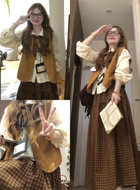 早秋季气质温柔风翻领长袖上衣搭配马甲开衫+格纹半身裙两件套装