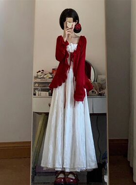 甜美风气质超仙小白裙吊带连衣裙搭配红色薄款针织衫披肩两件套装