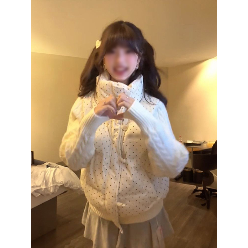 杏色波点拼接针织棉服