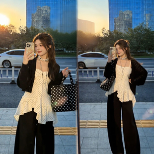 两件套装 2026新款 温柔纯欲风不规则波点吊带上衣搭配黑色针织开衫