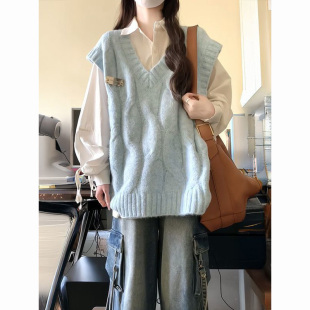 两件套装 早秋季 温柔甜美学院风蓝色针织背心马甲毛衣搭配杏色衬衫