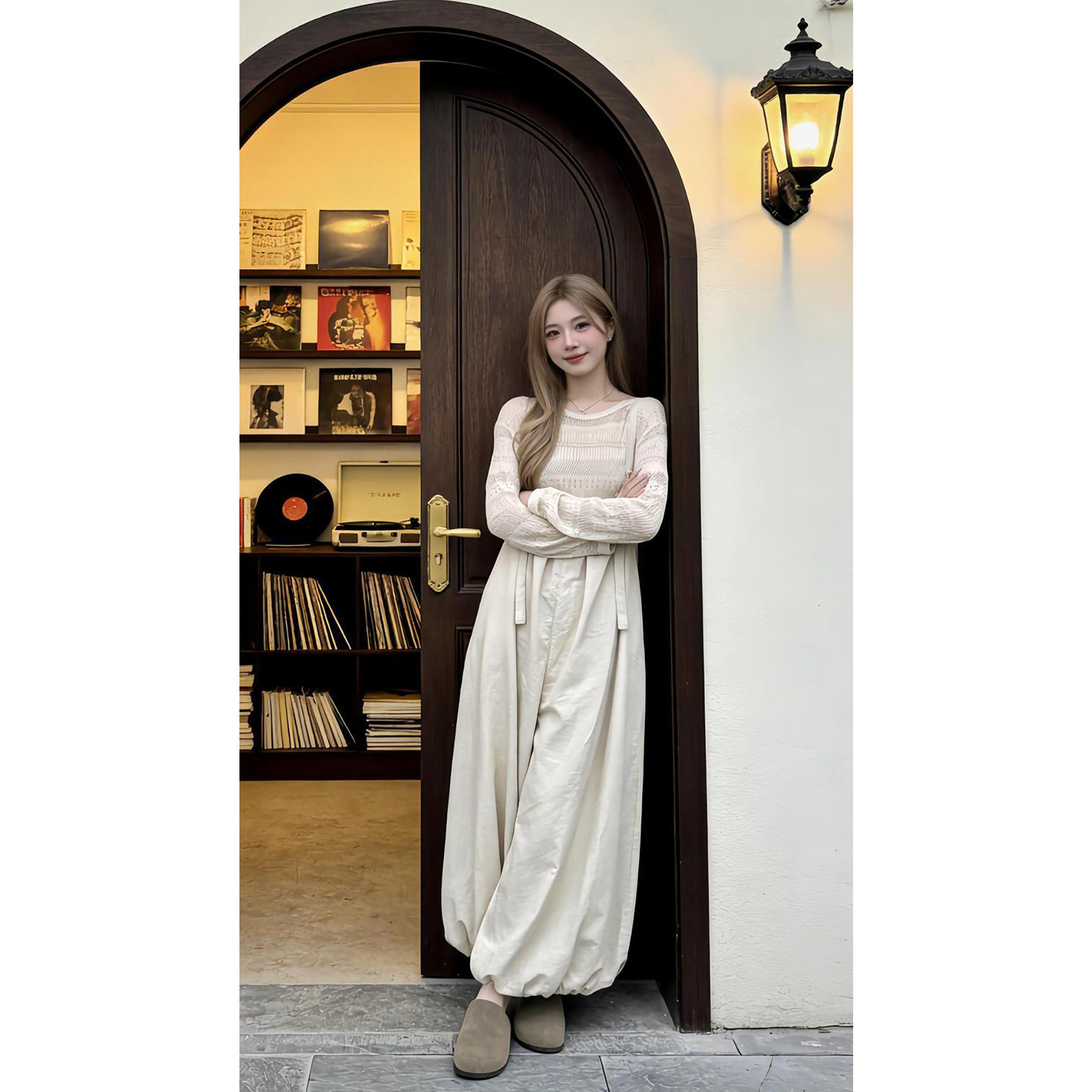 新款日常休闲百搭花苞背带连体裤叠穿镂空针织长袖上衣衫两件套装