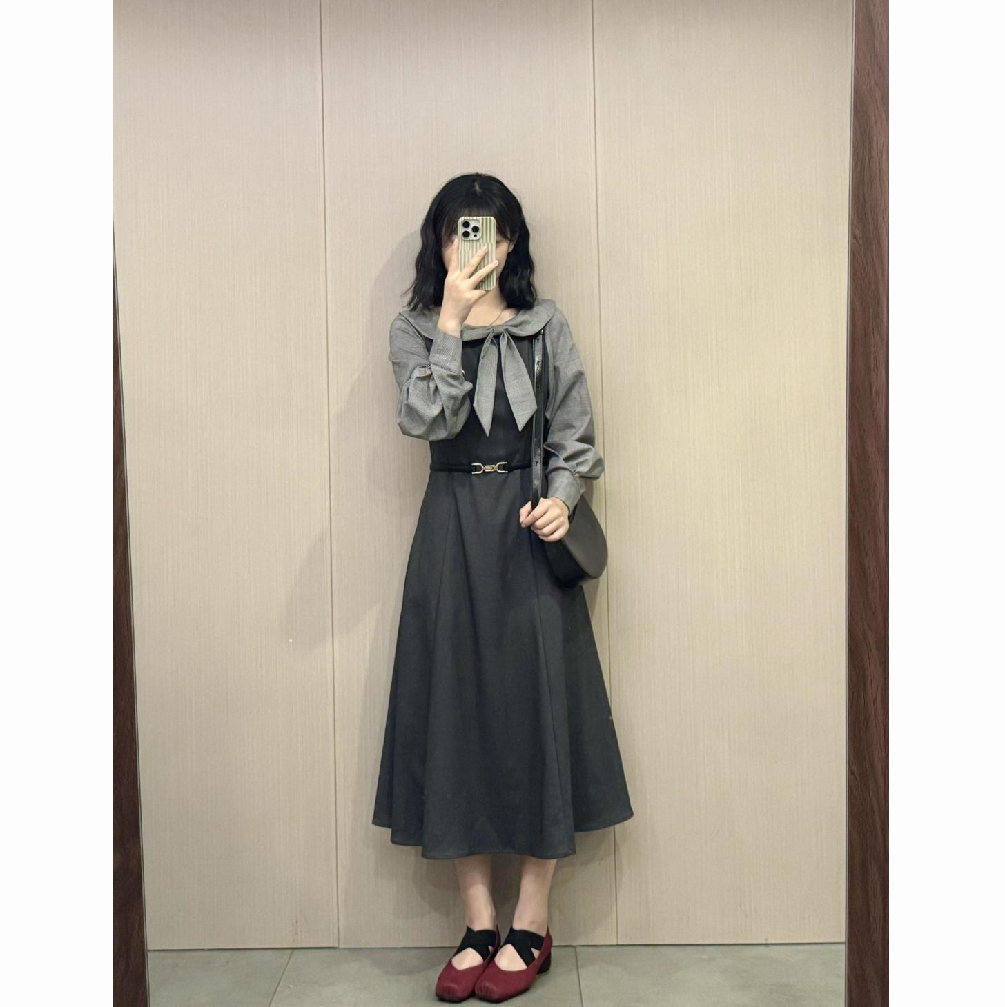 法式甜美气质假两件蝴蝶结撞色拼接连衣裙女新款修身高级过膝长裙