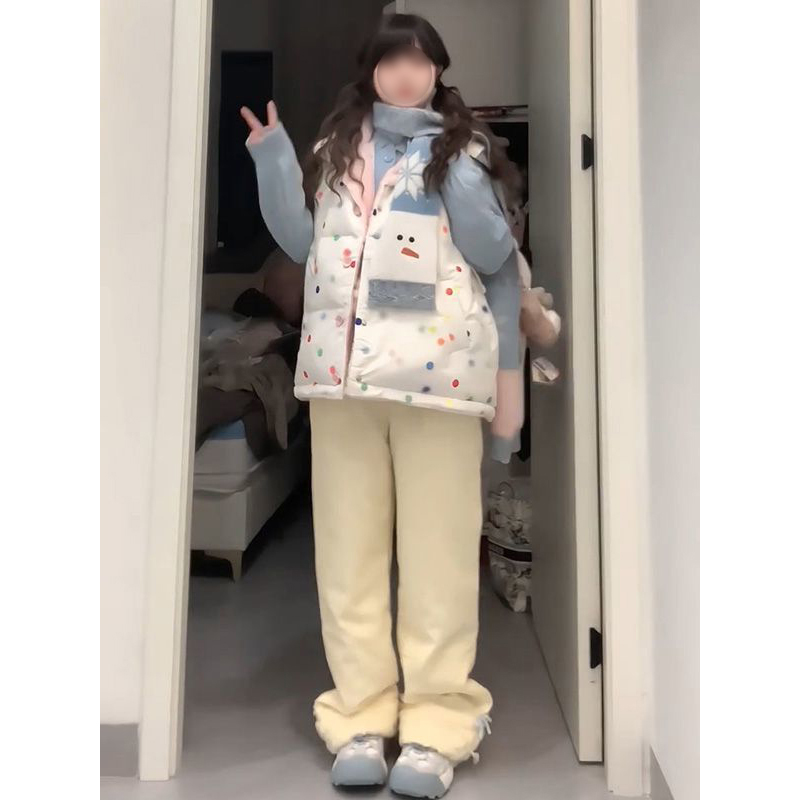 波点马甲棉服+蓝色毛衣开衫