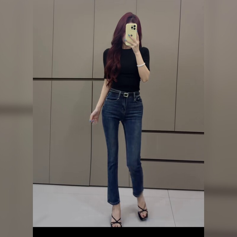 高腰修身微喇牛仔裤女2026春季新款显瘦提臀九分喇叭裤