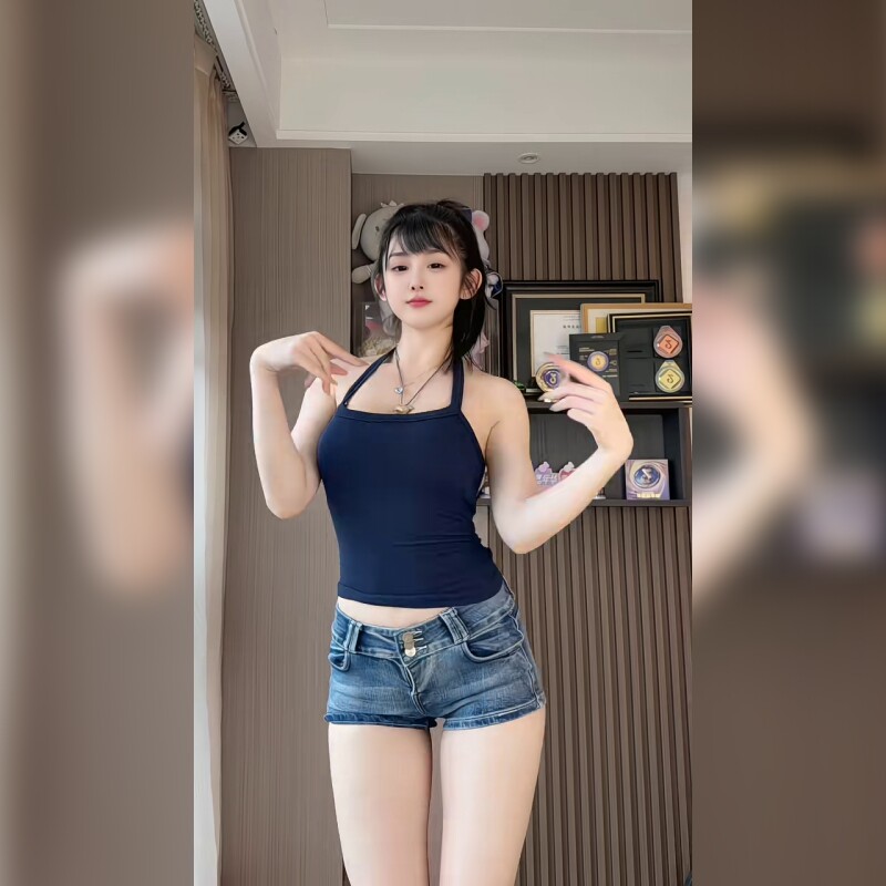 时尚百搭低腰牛仔裤短裤经典款式展现个性风格舒适又好看
