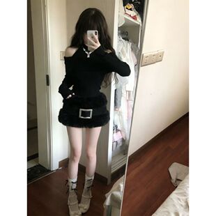 【暗焰辣妹】小个子千禧风冬秋季辣妹穿搭露肩上衣+包臀短裙套装