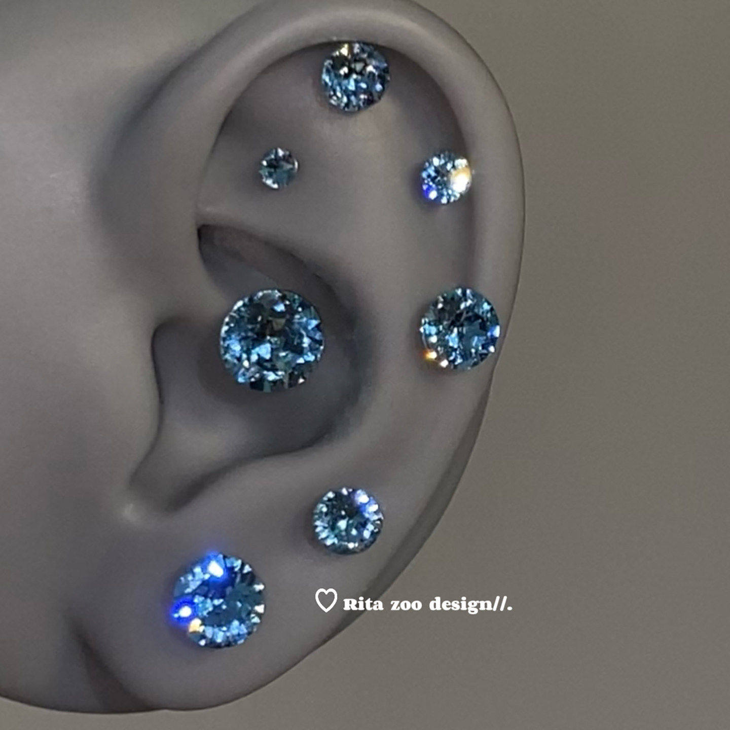 【Rita Zoo】限量！正版施家海蓝华子锆石爆闪钛钢耳骨钉耳钉养耳
