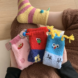 卡通可爱珊瑚绒袜子女秋冬季睡眠保暖毛毛袜居家地板袜加厚中筒袜