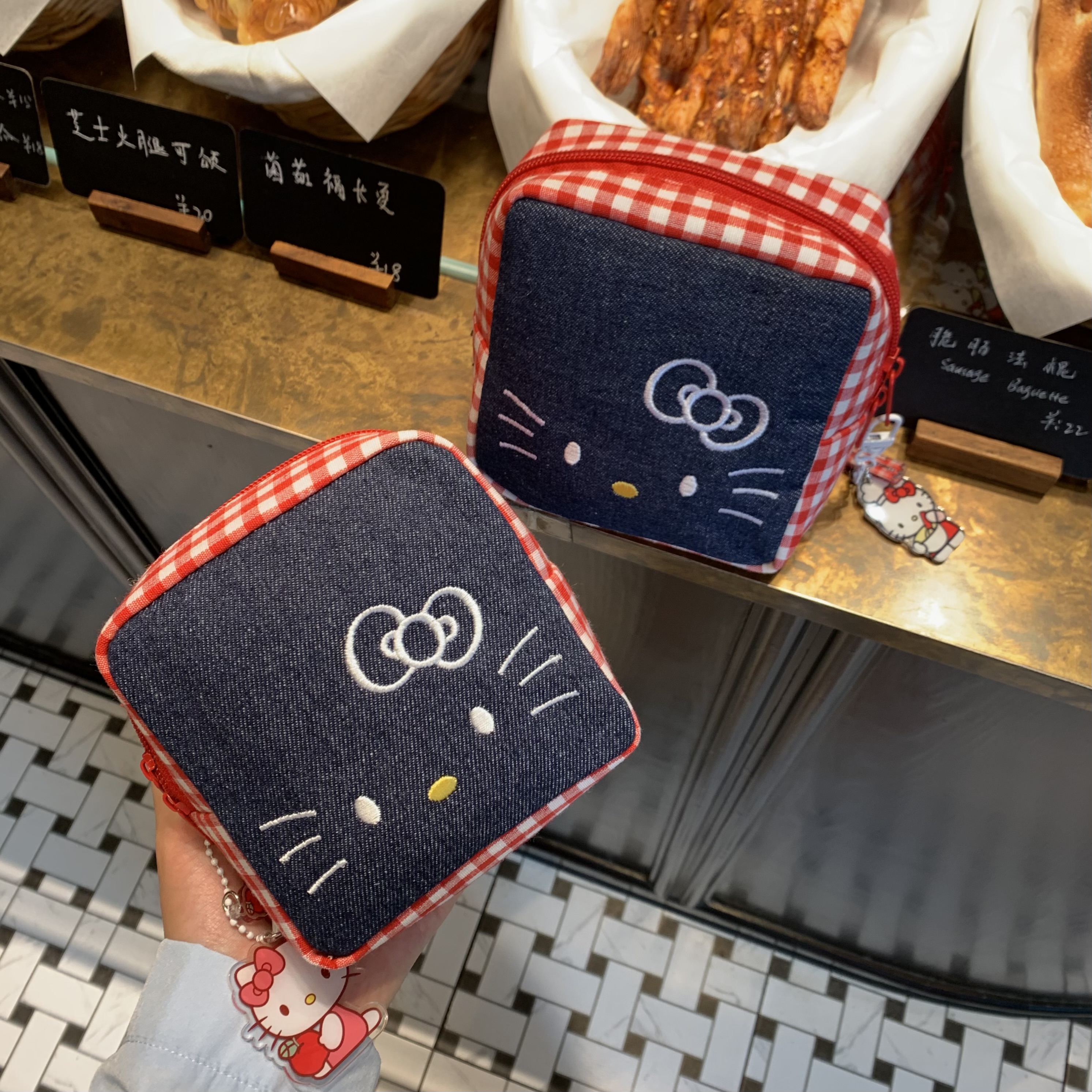 卫生巾收纳包学生便携姨妈包大容量随身化妆品杂物小包包零钱包女