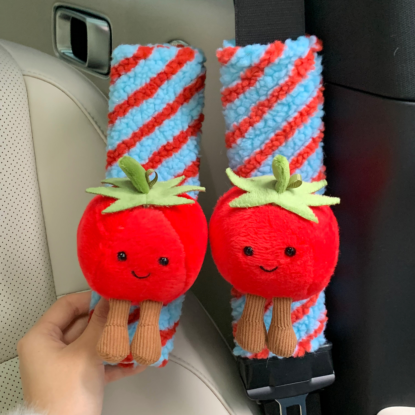 毛绒安全带护肩套可爱创意汽车护肩带防磨衣服档把套防勒脖护套