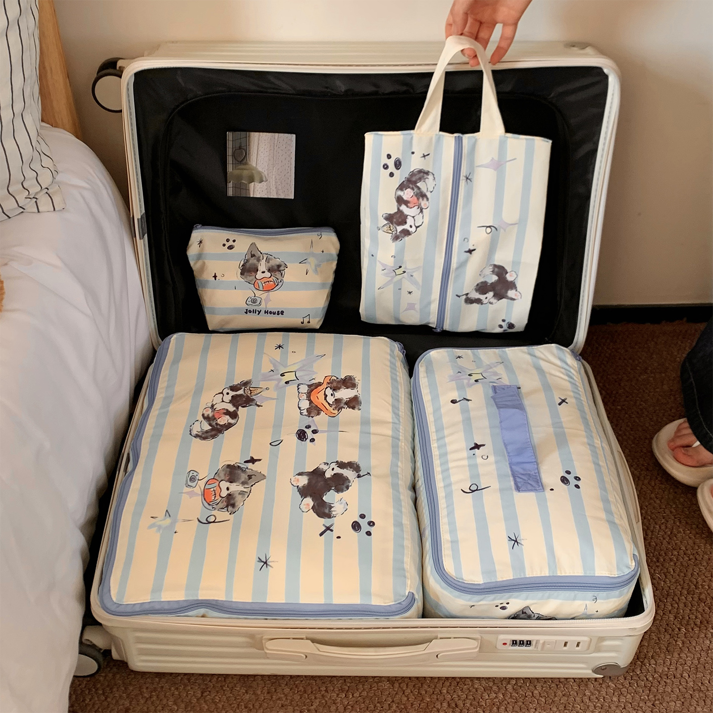 旅行衣物收纳袋行李箱整理包可爱卡通防水衣服内衣内裤鞋子分装袋