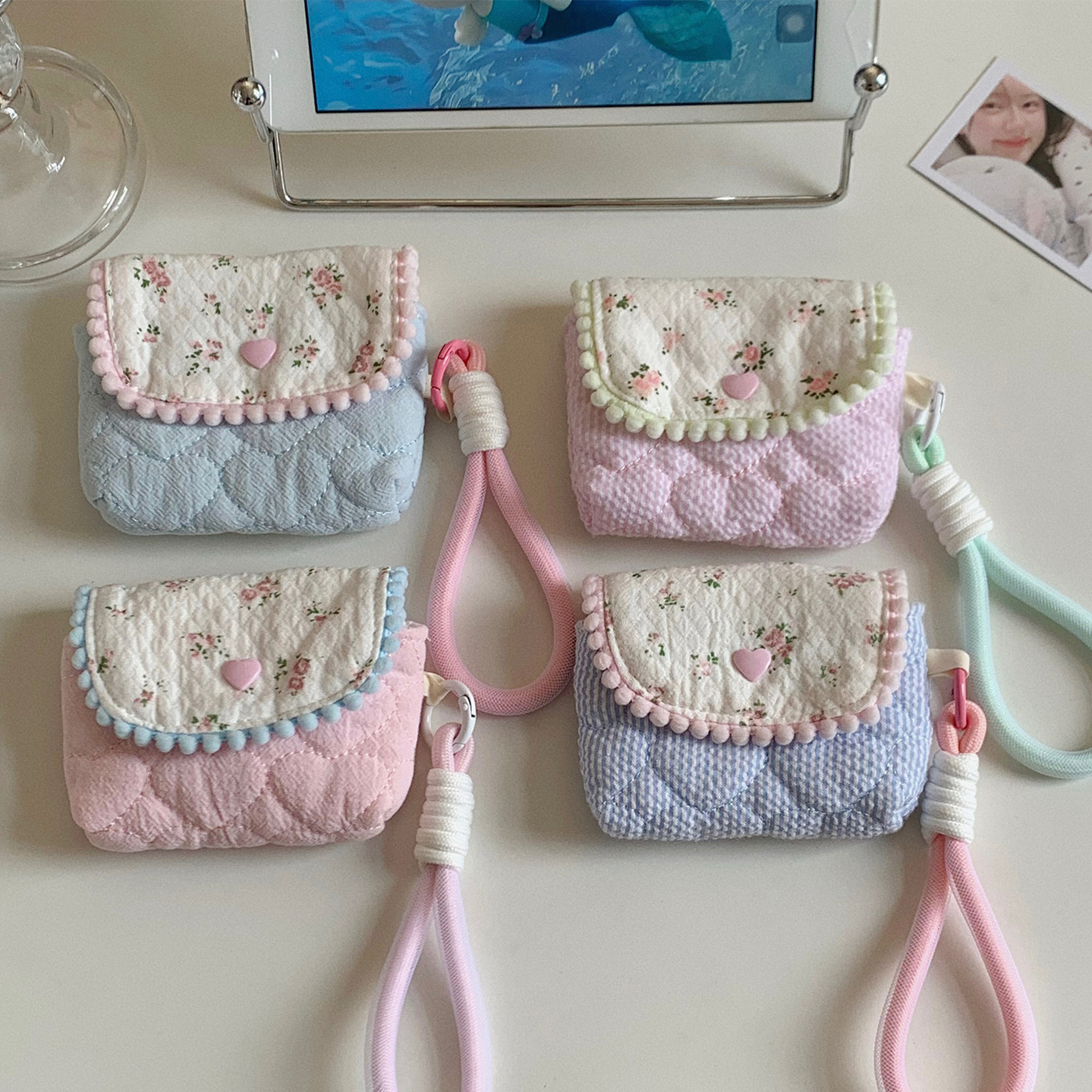 小清新碎花零钱包女随身便携卡包可挂卫生巾杂物收纳包迷你化妆包