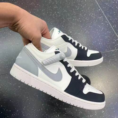 耐克 Nike Air Jordan 1 男子舒适百搭耐磨休闲板鞋 IO2242-101