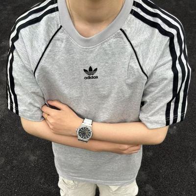 阿迪达斯运动休闲短袖T恤