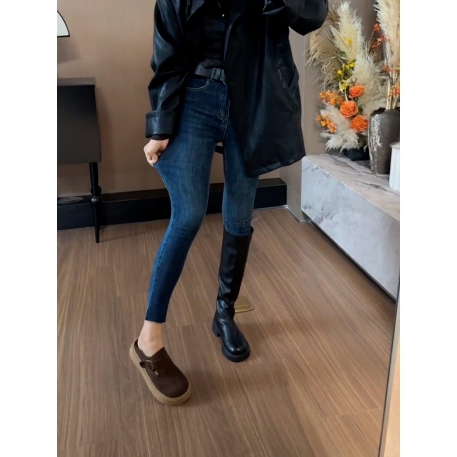 欧洲站复古紧身小脚裤牛仔裤女春秋毛边靴裤显瘦穿搭九分铅笔裤子