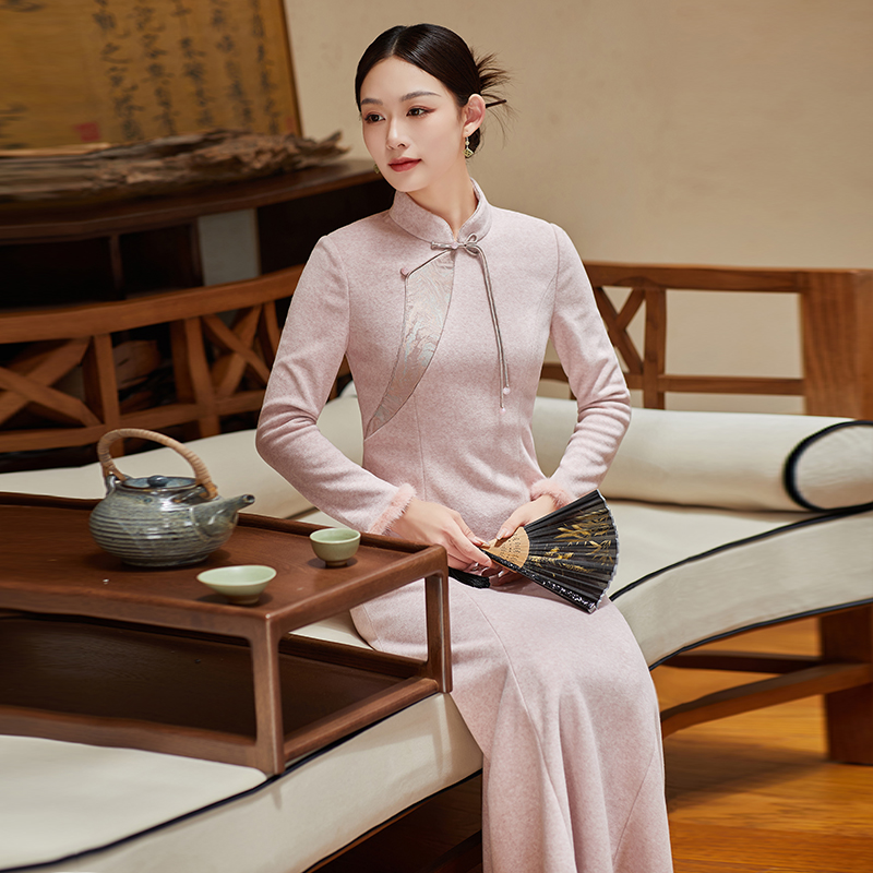 新中式针织连衣裙女国风改良汉服旗袍禅意刺绣唐装日常女装茶服秋