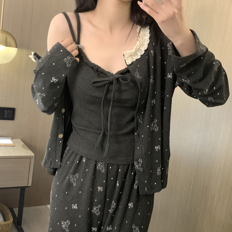 长袖睡衣女款春秋季莫代尔2025新款性感带胸垫卡通兔子黑灰三件套