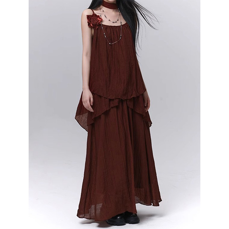 2026夏日套装裙女 红色吊带背心 显瘦半身长裙 巨好看两件套