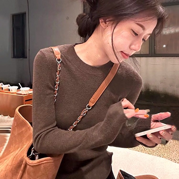 修身显瘦圆领薄款毛衣内搭长袖女