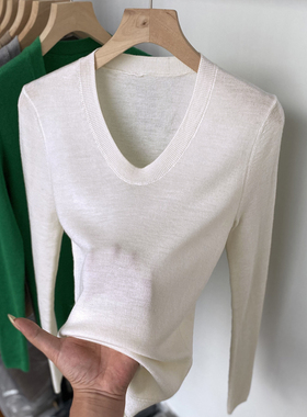 圆领羊绒打底衫女春秋内搭白色U领毛衣2025新款气质紧身针织衫