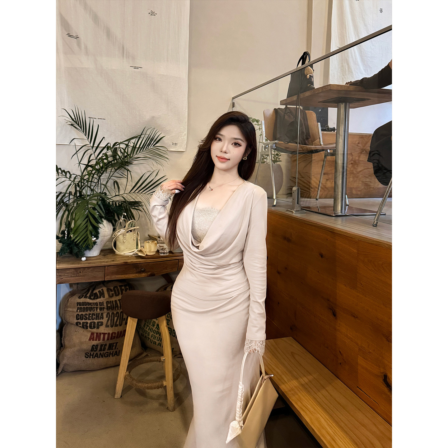 Babes【微醺香槟】大码纯欲性感蕾丝磨毛加绒显瘦包臀裙两件套女,女装/女士精品,大码套装,淘宝优惠券,粉丝福利购,淘宝优惠卷