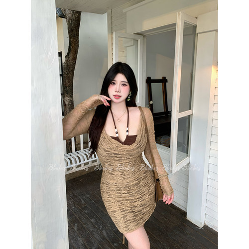 Babes【岛屿泡泡】大码辣妹抹胸挂脖显瘦假两件吊带包臀连衣裙女