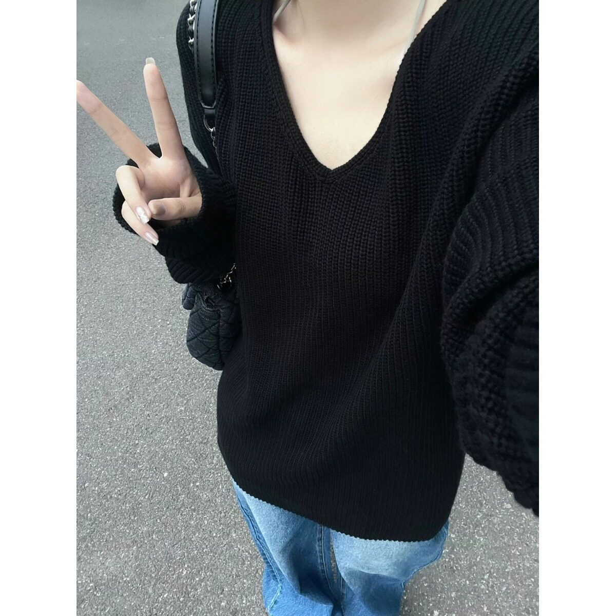 宽松V领女慵懒风秋季新款高级感长袖套头针织衫上衣