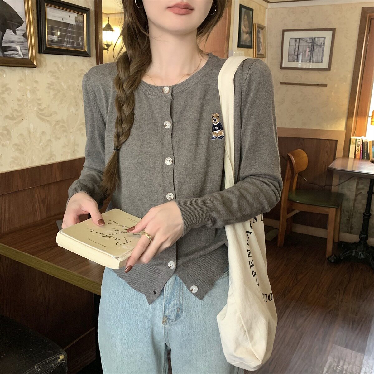 学院风刺绣长袖开衫毛衣女装秋季宽松减龄针织衫上衣