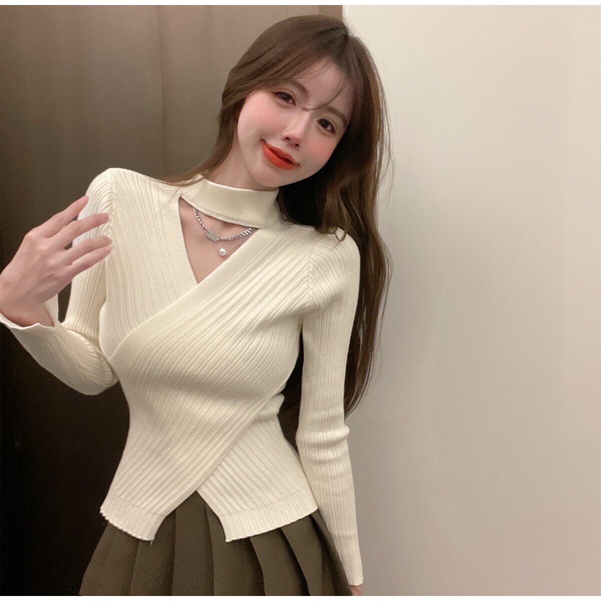 性感交叉挂脖毛衣女内搭秋冬设计感小众别致上衣洋气长袖针织衫春
