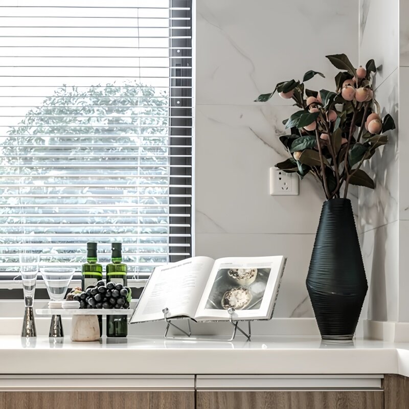 简约样板间厨房组合摆件橄榄油书籍托盘售楼处仿真葡萄水果装饰品