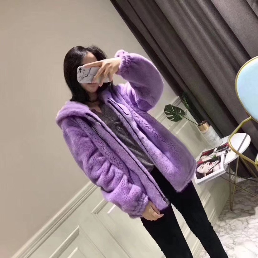 MI LAN皮草 进口天鹅绒水貂休闲连帽版貂皮女款皮草外套特价