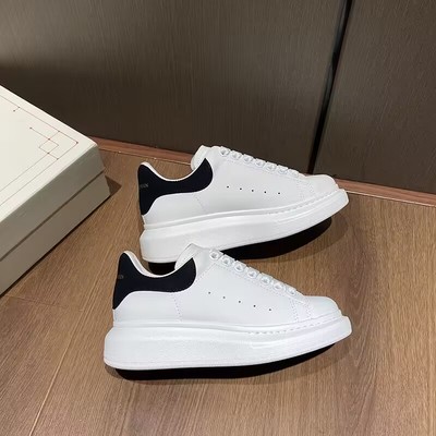 进口真皮至尊版~2026新款皮特麦昆小白鞋女真皮 松糕厚底情侣板鞋