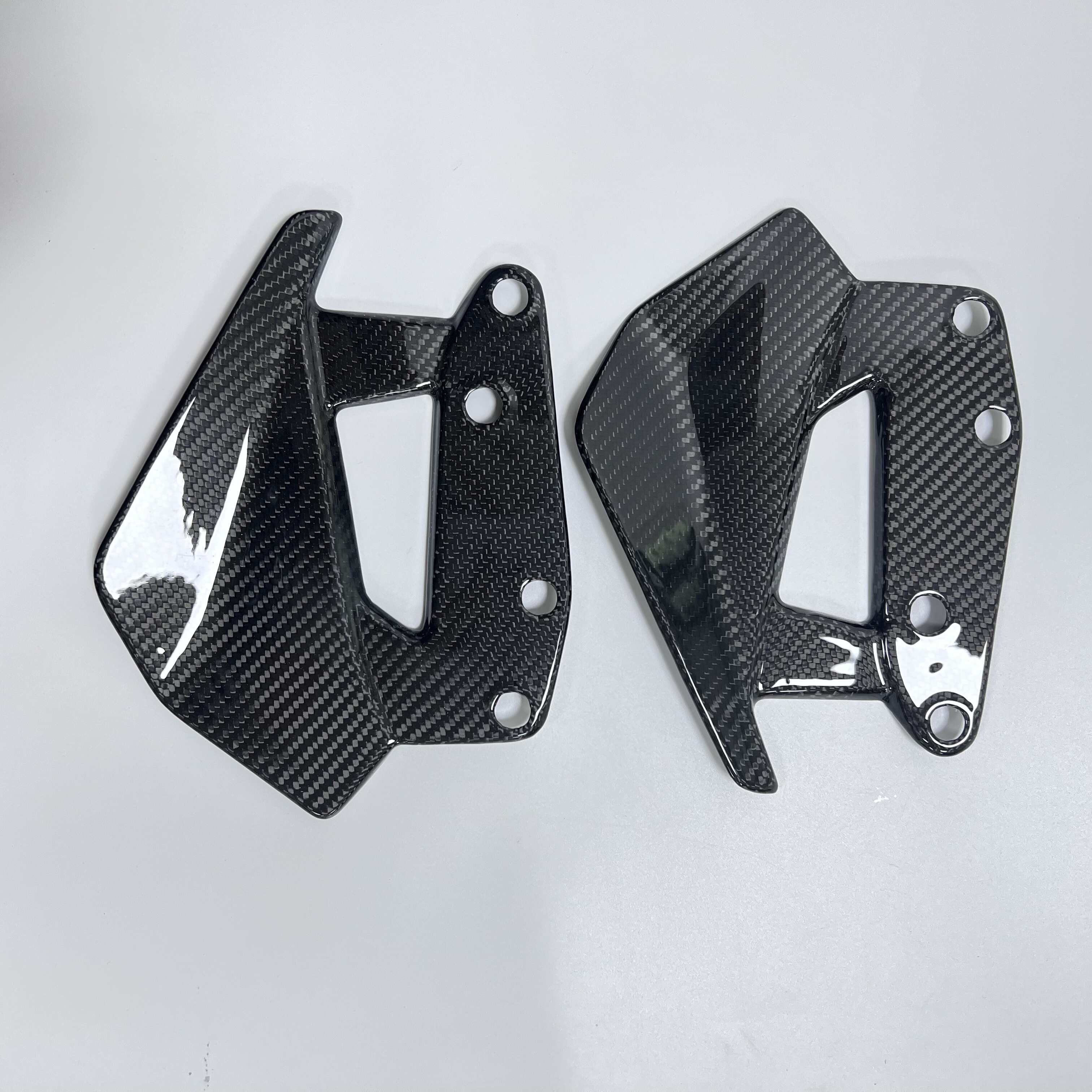 适用宝马R1300GS 2023+ 改装碳纤前挡风侧导流板侧边扰流板加宽罩