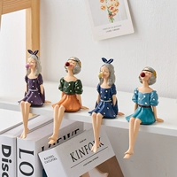 Симпатичная девушка на рабочем столе уколоть INS, Wind Girl Heart Girls 'Room Книжный шкаф для стола, висящая нога кукла дома украшение