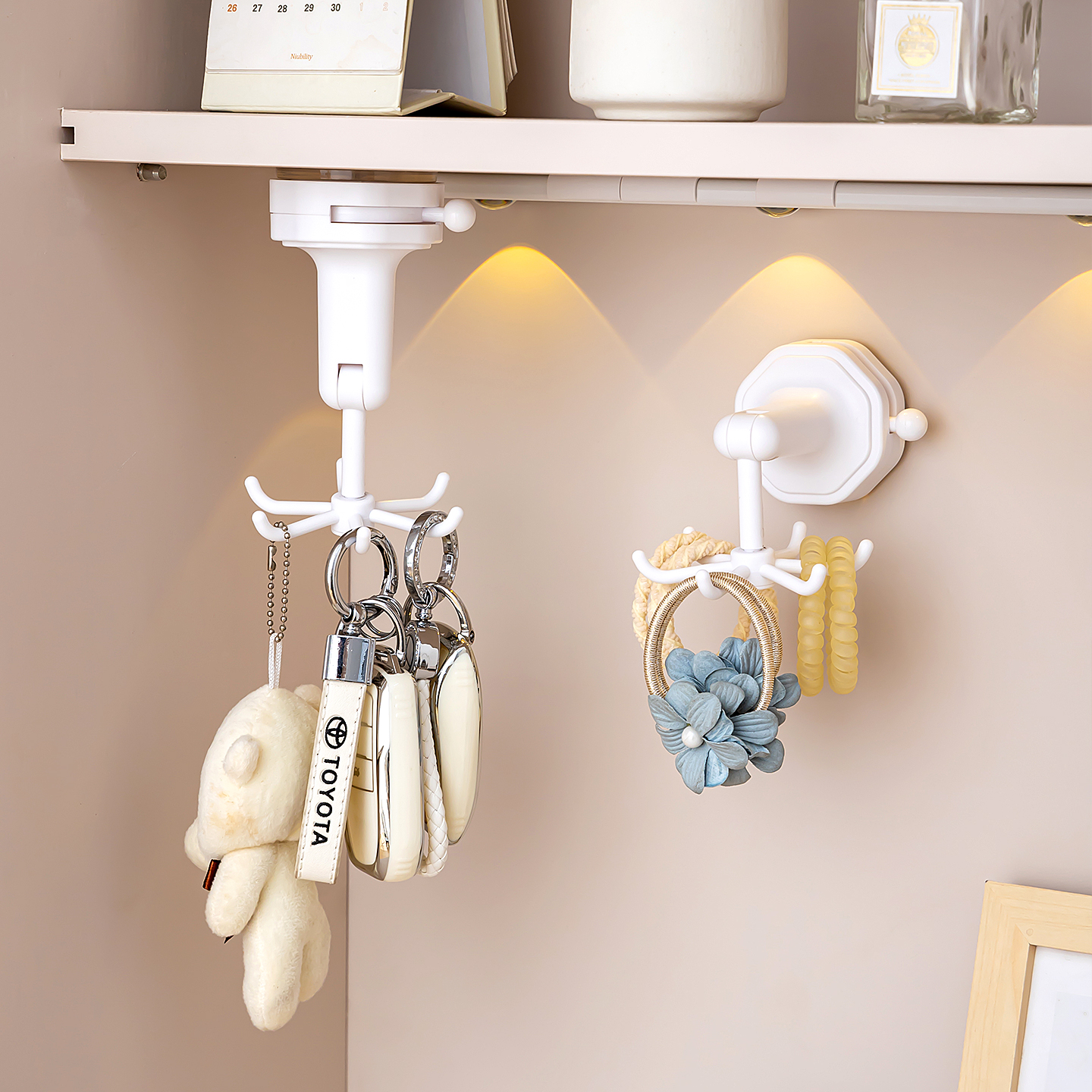 玄关墙上壁挂式门口钥匙挂钩免打孔吸盘式门后无痕挂衣钩置物架