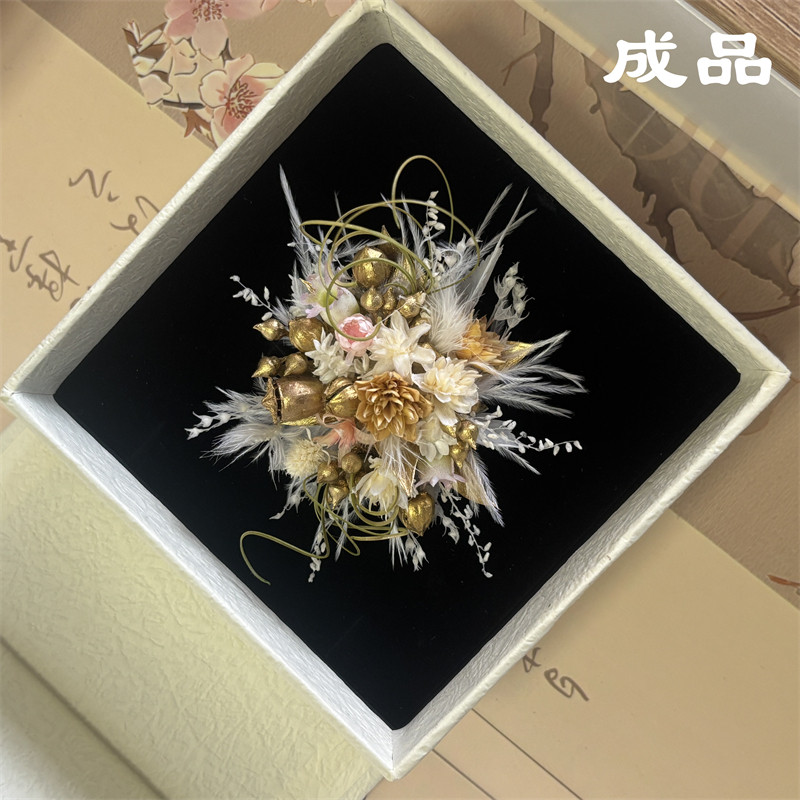 成品永生花戒指香槟金高级感小众设计户外草坪婚礼配饰摆拍道具图片