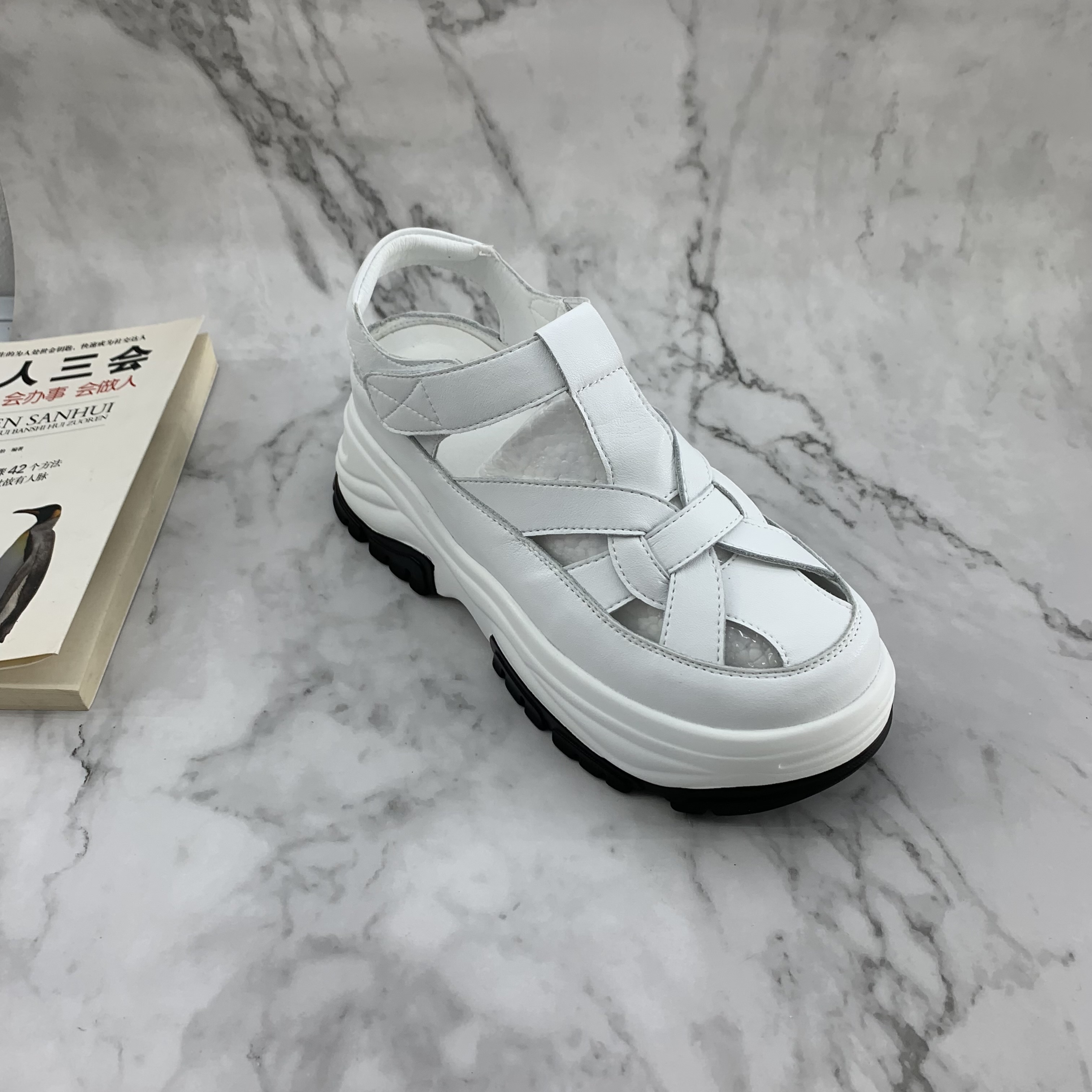 工厂撤柜2022夏季新款厚底头层牛皮运动凉鞋松糕底包头编织真皮鞋