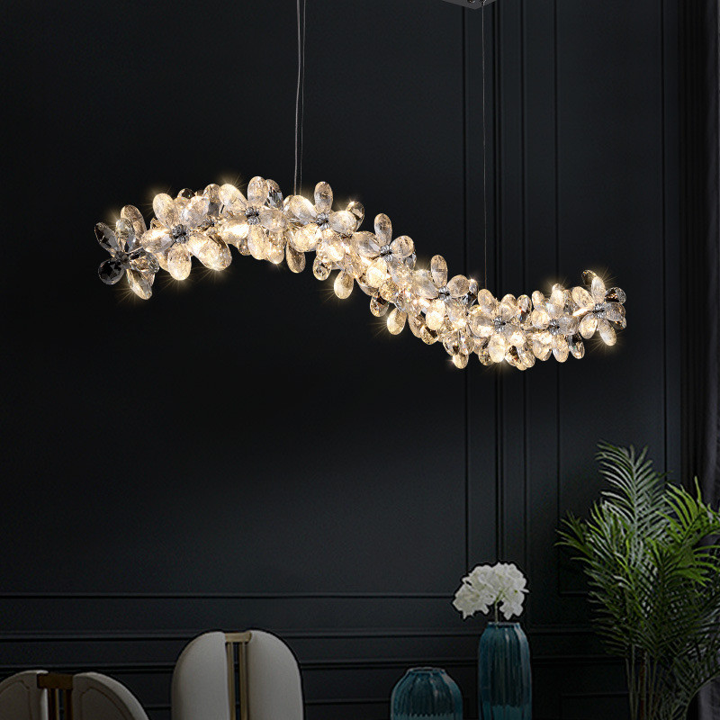 热销2024餐法式奶油风花朵高档餐厅吊灯现代简约饭厅吧台长条新款