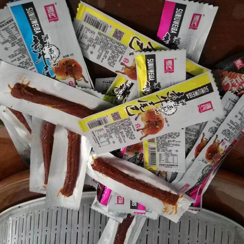 新日期素牛尾巴辣条大辣棒调味面制品麻辣素食独立包装休闲怀旧大
