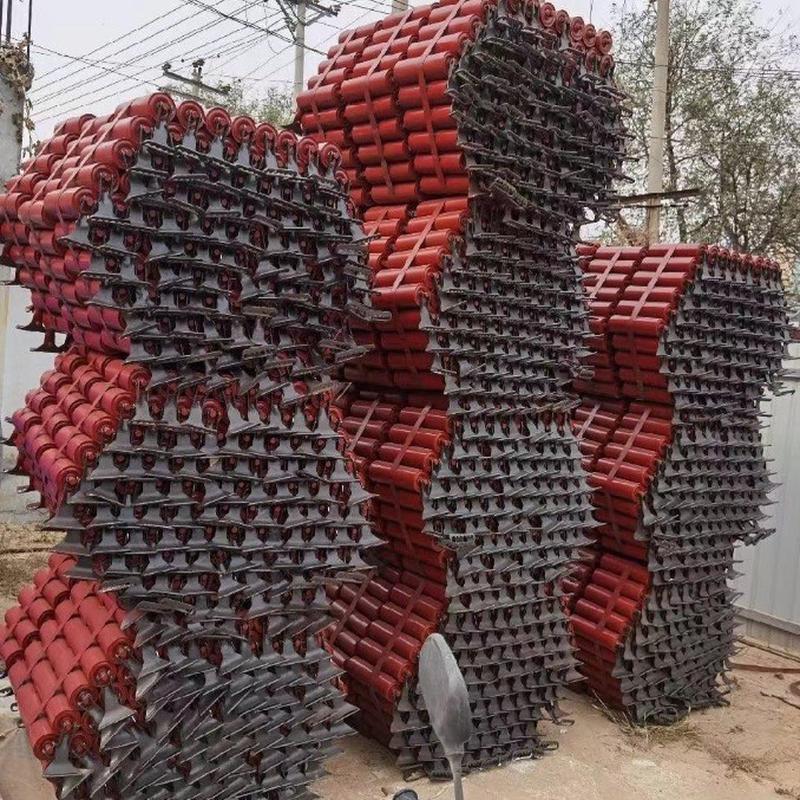 热销煤矿井下三连托辊三连串矿用托辊趴勾托辊u型卡口三联托辊