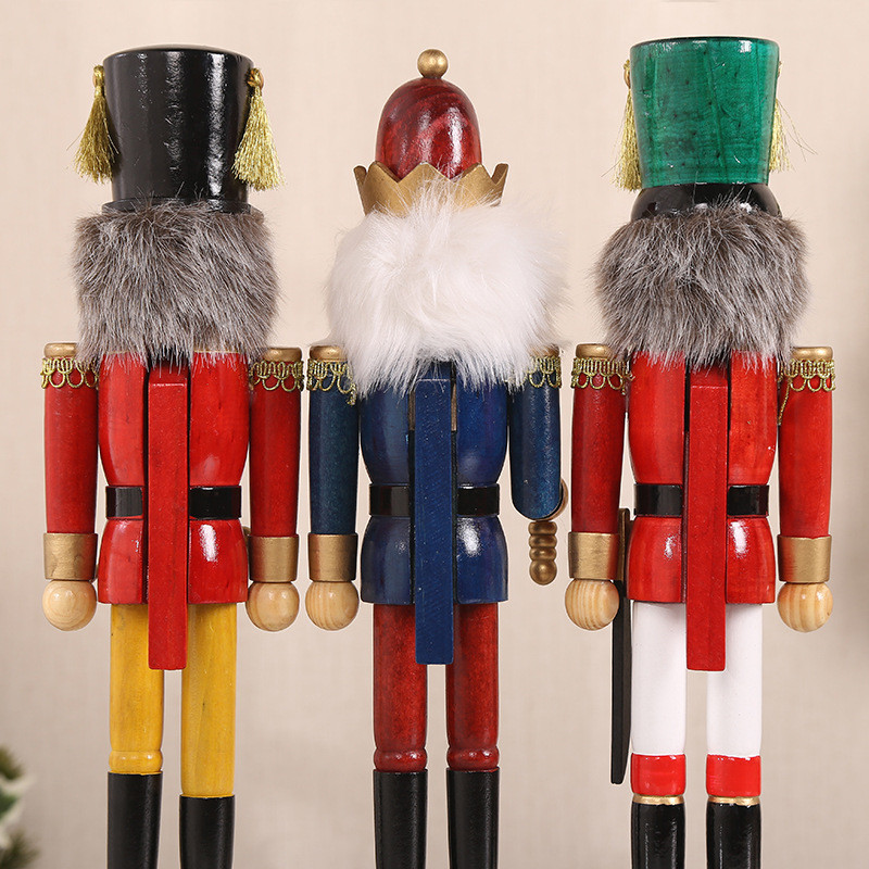 热销夸夹子2020新款木质圣诞装饰品38cm胡桃境木头人桌面装饰摆件