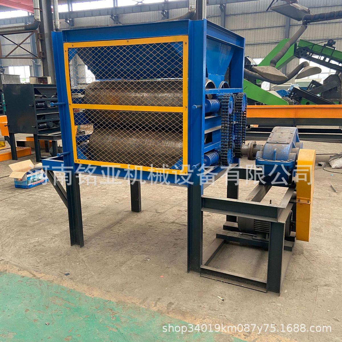 铝废旧铁罐易拉罐压扁机 圆形波纹管挤扁机 小型铁盒易拉罐压片机